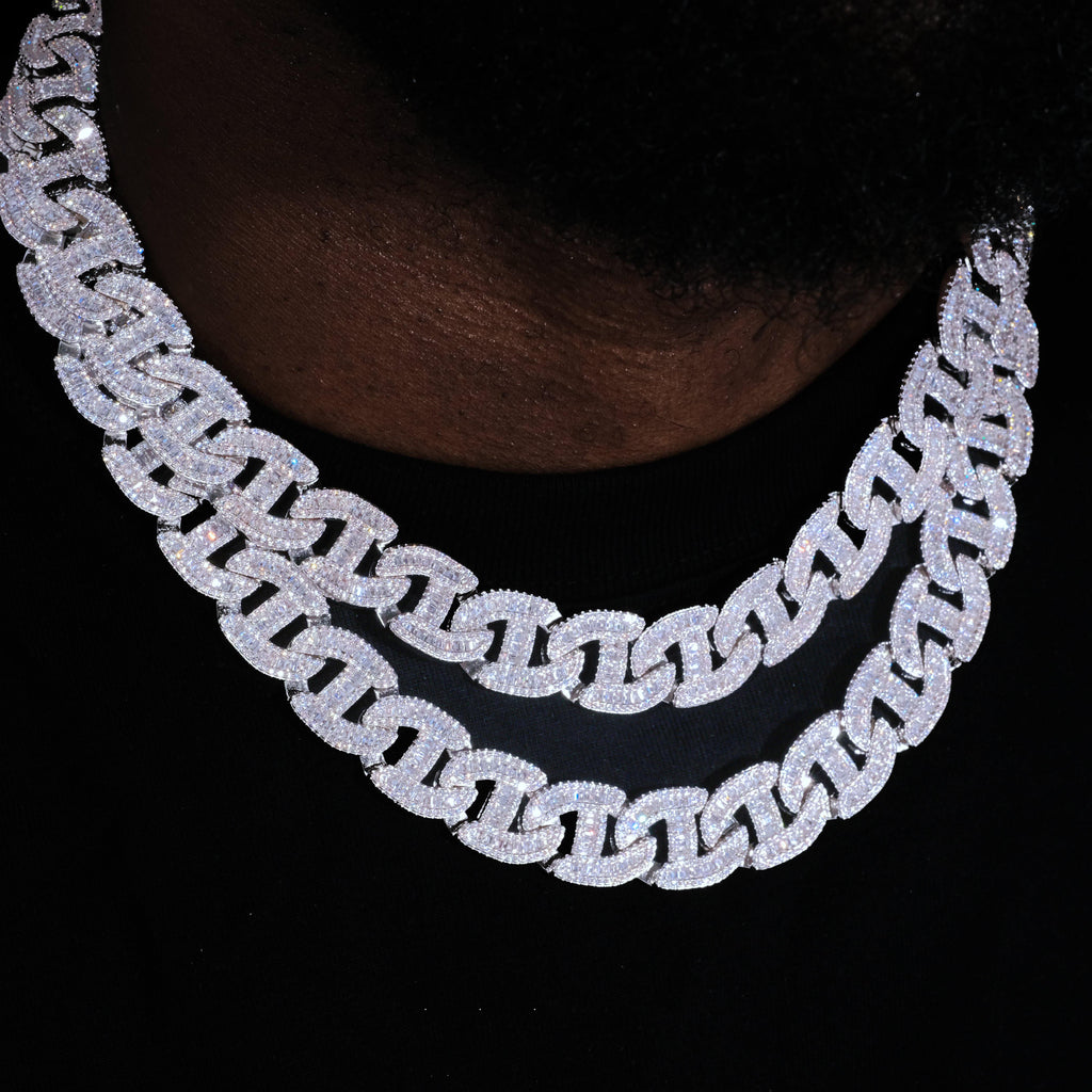 INFINIONLY BAGUETTE CHAIN LINK NECKLACE IN WHITE GOLD