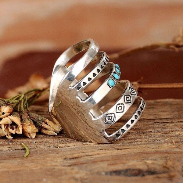 Infinionly Bohemian Openwork Carved Turquoise Ring