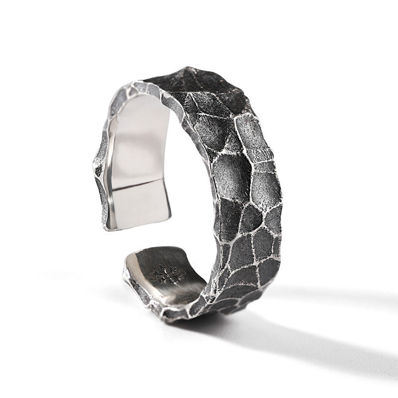 Worldwide Free Shipping Twists and Turns Ring