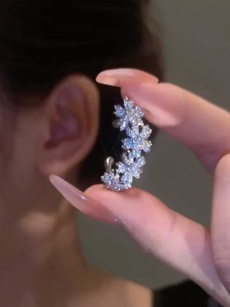 Infinionlyy Zircon Flower Ear Bone Clamp