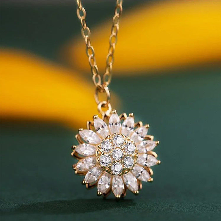 Infinionly Super Sparkling Sun Spinning Necklace