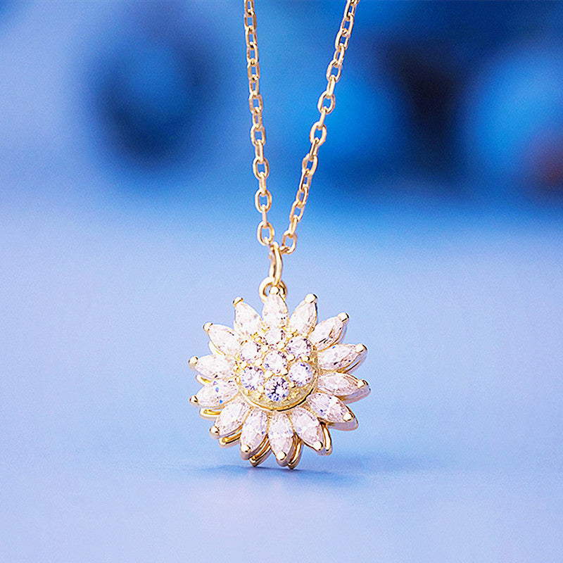 Infinionly Super Sparkling Sun Spinning Necklace