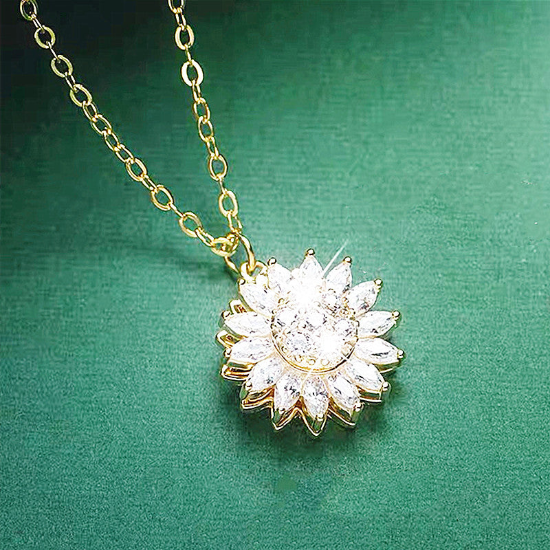 Infinionly Super Sparkling Sun Spinning Necklace