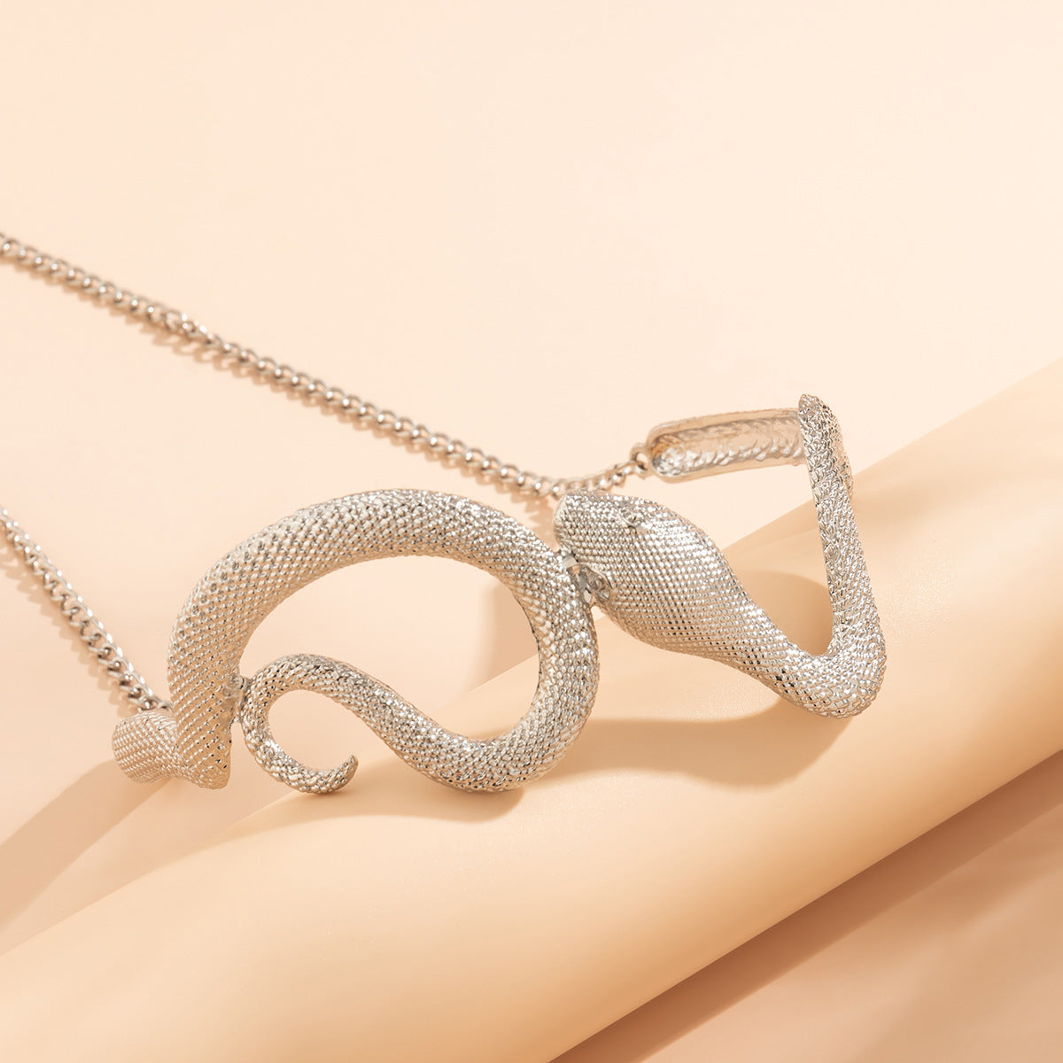 Metallic Fashion Snake Necklace