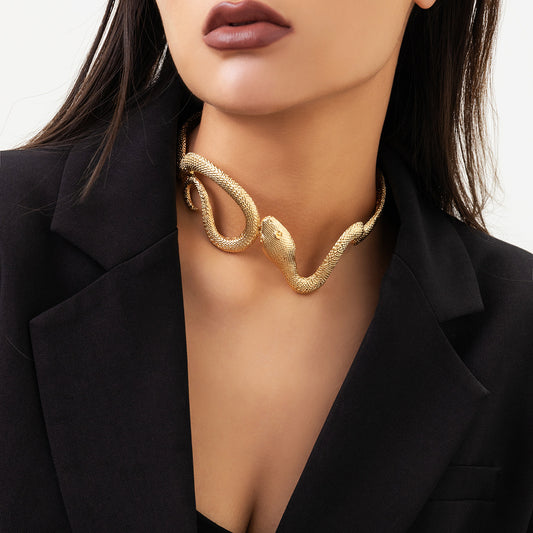 Metallic Fashion Snake Necklace
