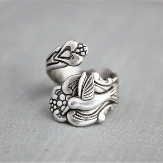 Infinionly Hummingbird Spoon Ring