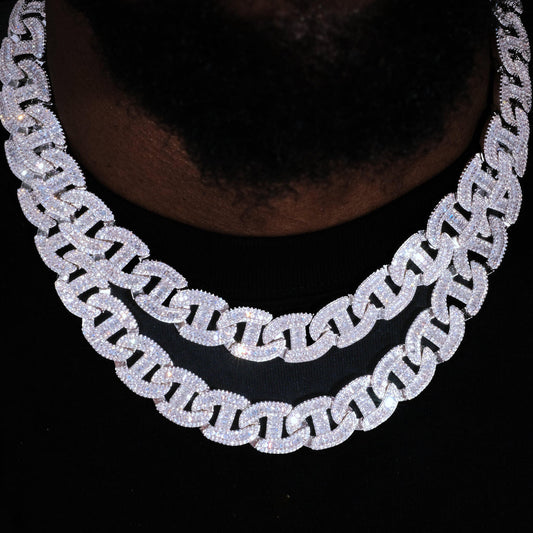 INFINIONLY BAGUETTE CHAIN LINK NECKLACE IN WHITE GOLD