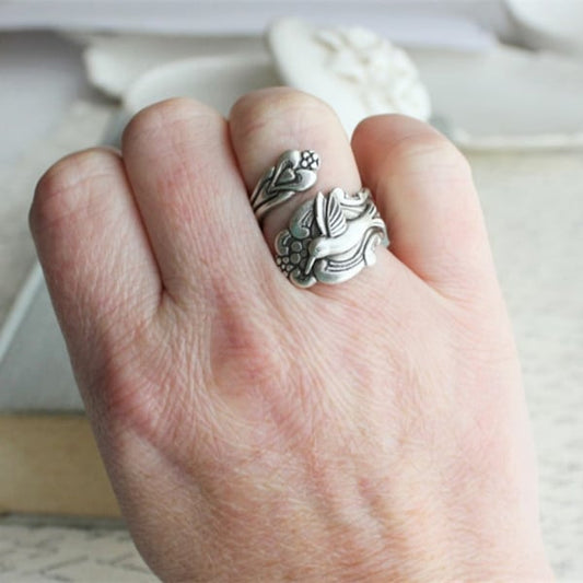 Infinionly Hummingbird Spoon Ring