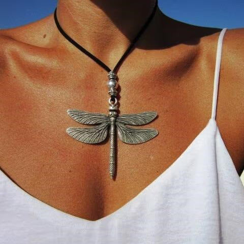 Infinionly Sterling Silver Vintage Carved Dragonfly Necklace