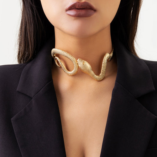 Metallic Fashion Snake Necklace