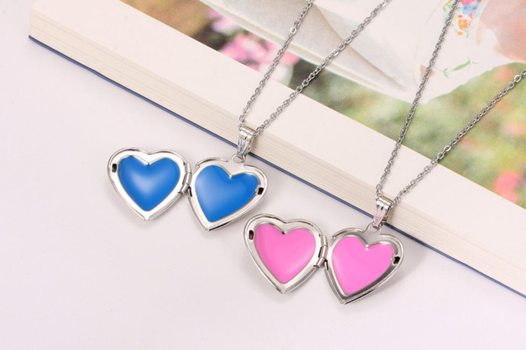 Infinionly Heart Photo Locket Necklace